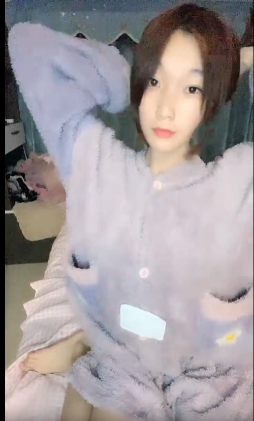 【#苍井潮吹姬】双飞极品痴女姐妹花激情舌吻互舔互插 (2)