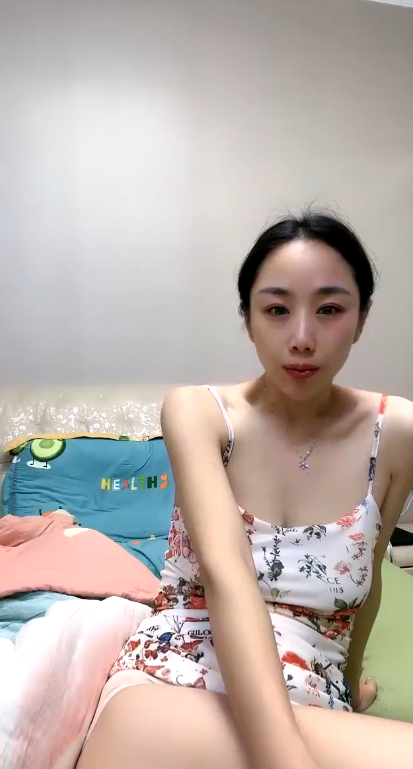 清纯学妹~G奶美颜脸点同框~热舞自慰~美~004516-109